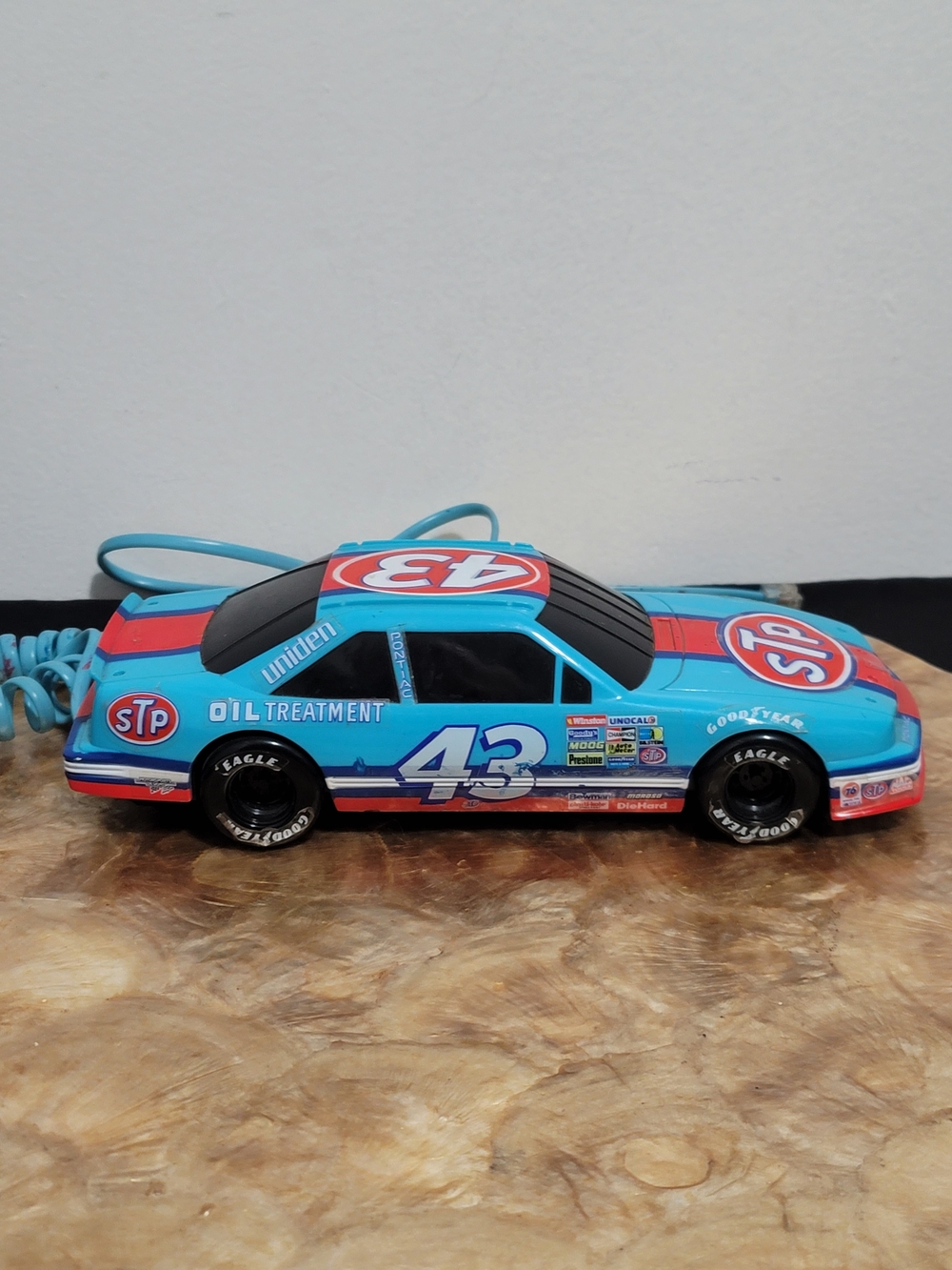 Vintage Nascar STP #43 RACE CAR TELEPHONE Touchtone